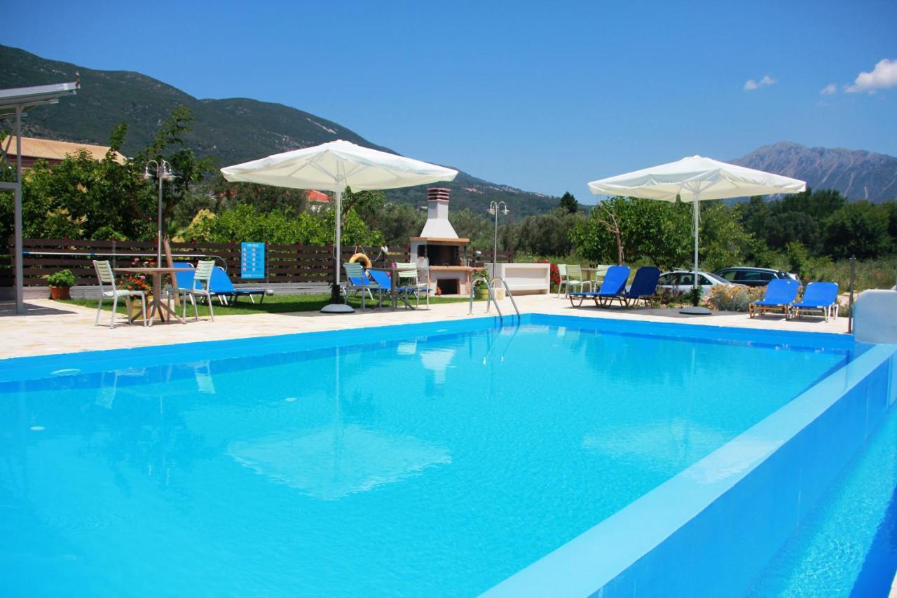 George Studios Vasiliki  Bagian luar foto