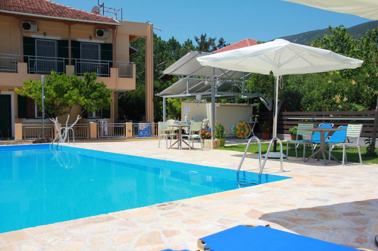 George Studios Vasiliki  Bagian luar foto