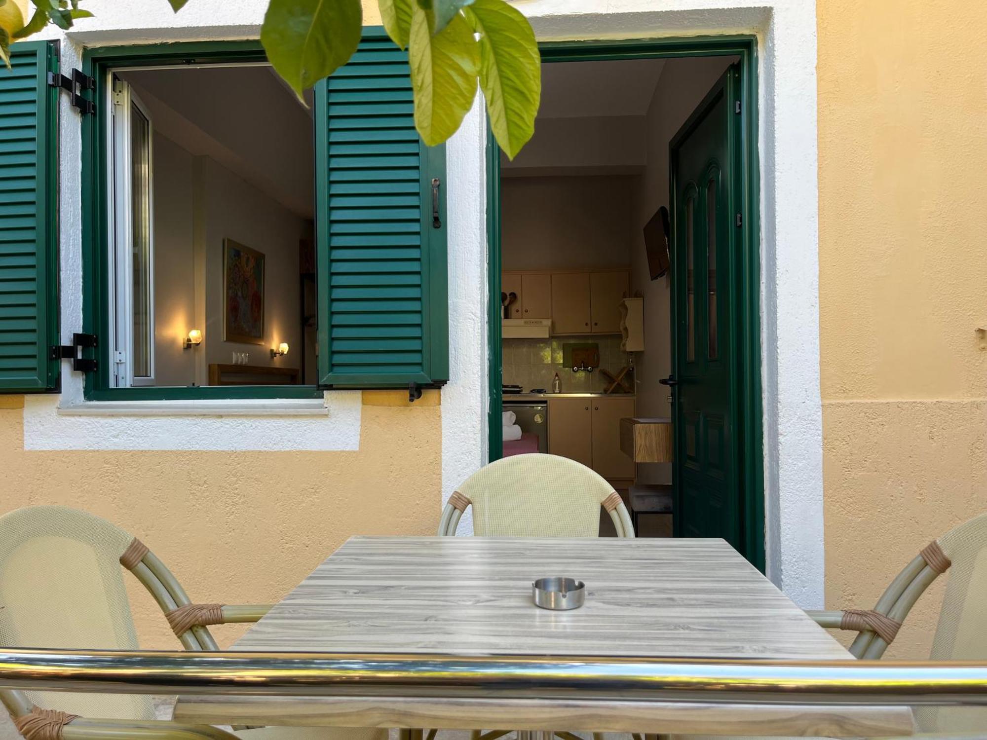 George Studios Vasiliki  Ruang foto